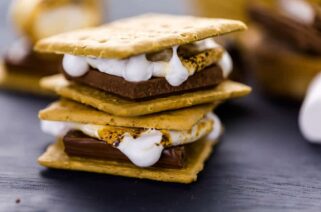 Image of S'mores with Graham Crackers, Chocolate and Marshmallow